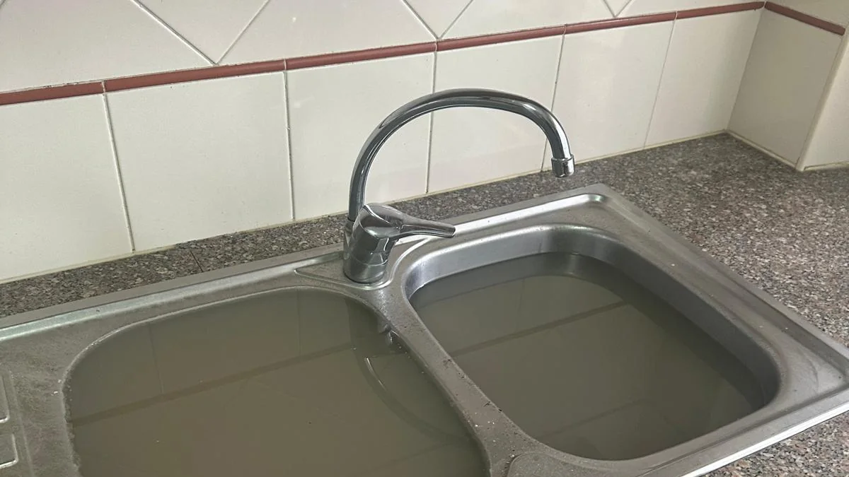 Desentupimento de Sanitas 24H — trabalho e equipamento DesentoJá